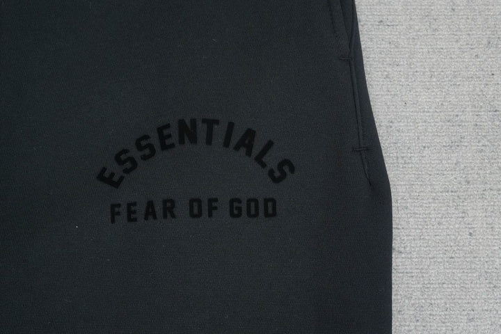 F - SWEATPANTS