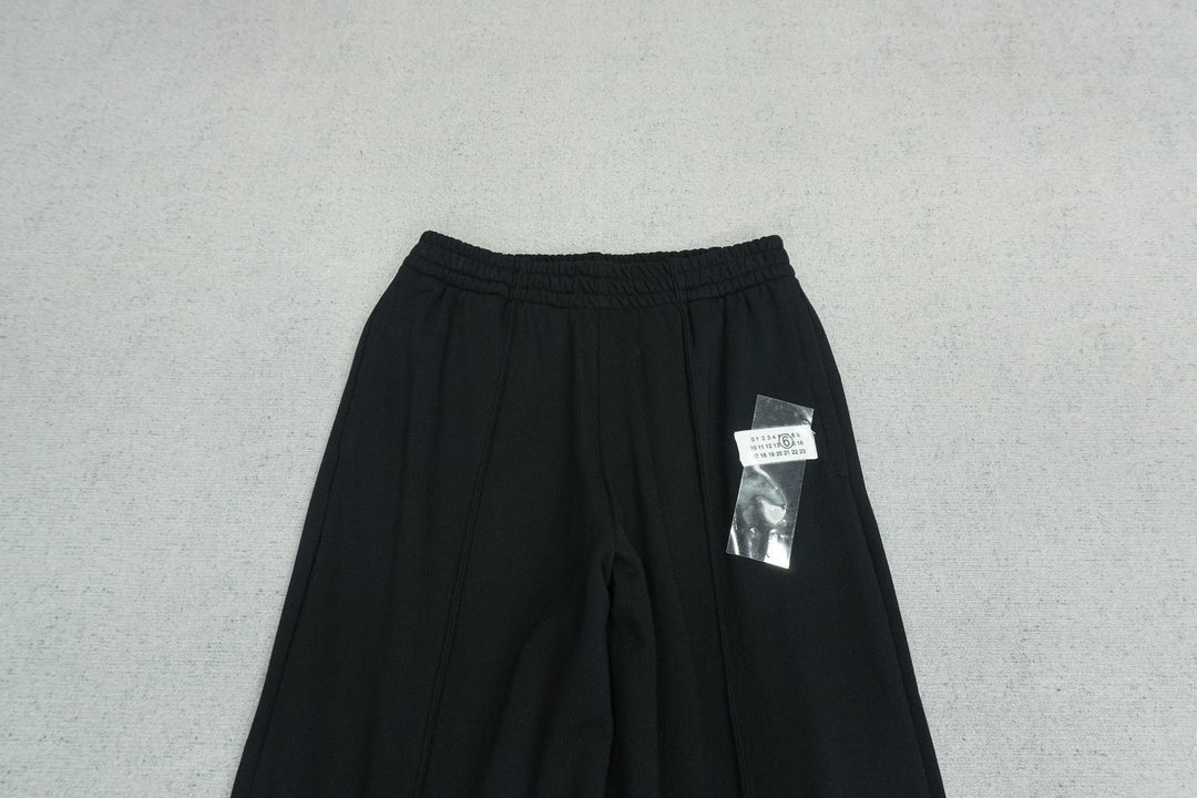 M - SWEATPANTS