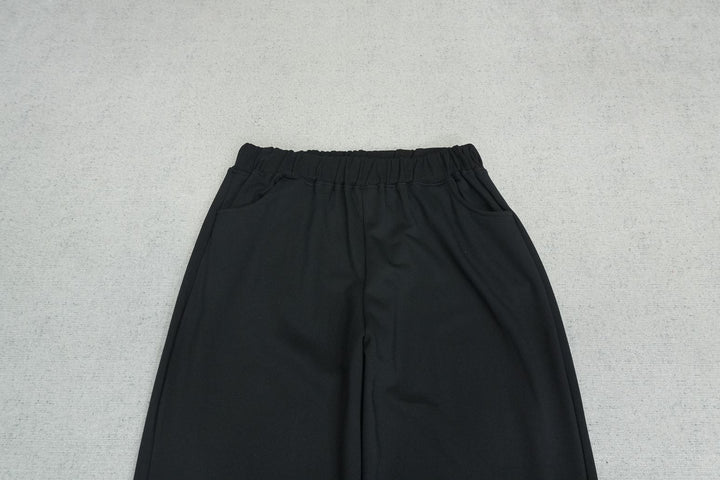 S - SWEATPANTS