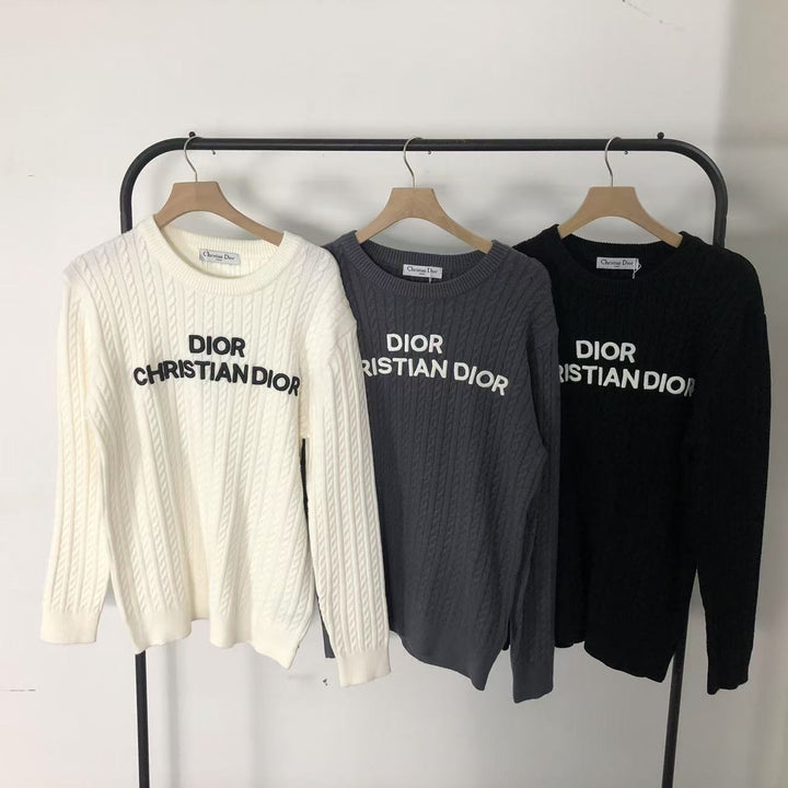 D - SWEATER