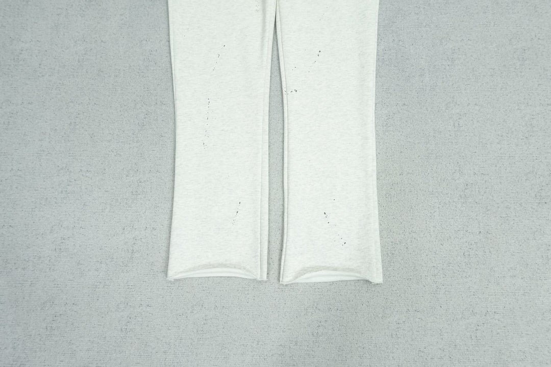 F - SWEATPANTS