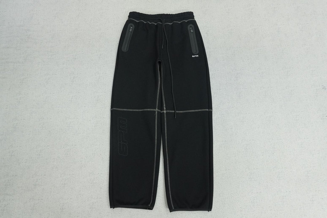 S - SWEATPANTS