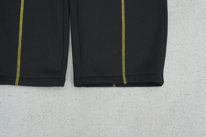 C - SWEATPANTS