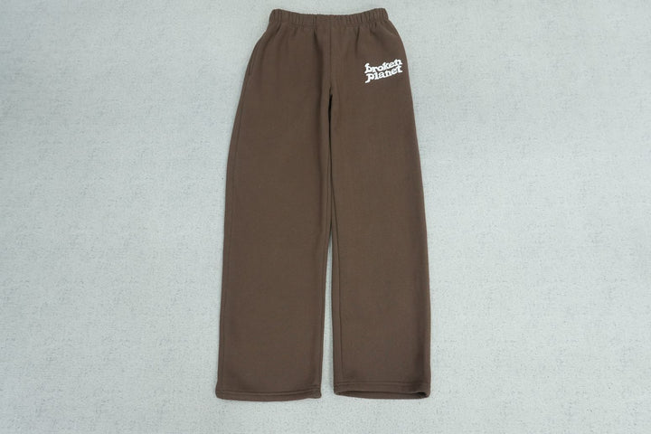 B - SWEATPANTS