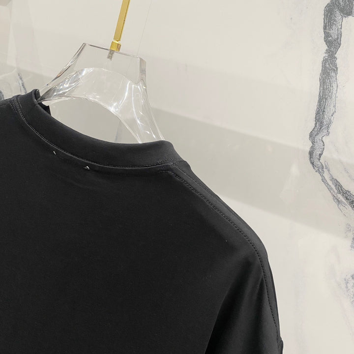 V - TSHIRT