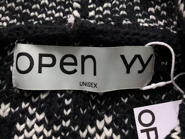 O - SWEATER