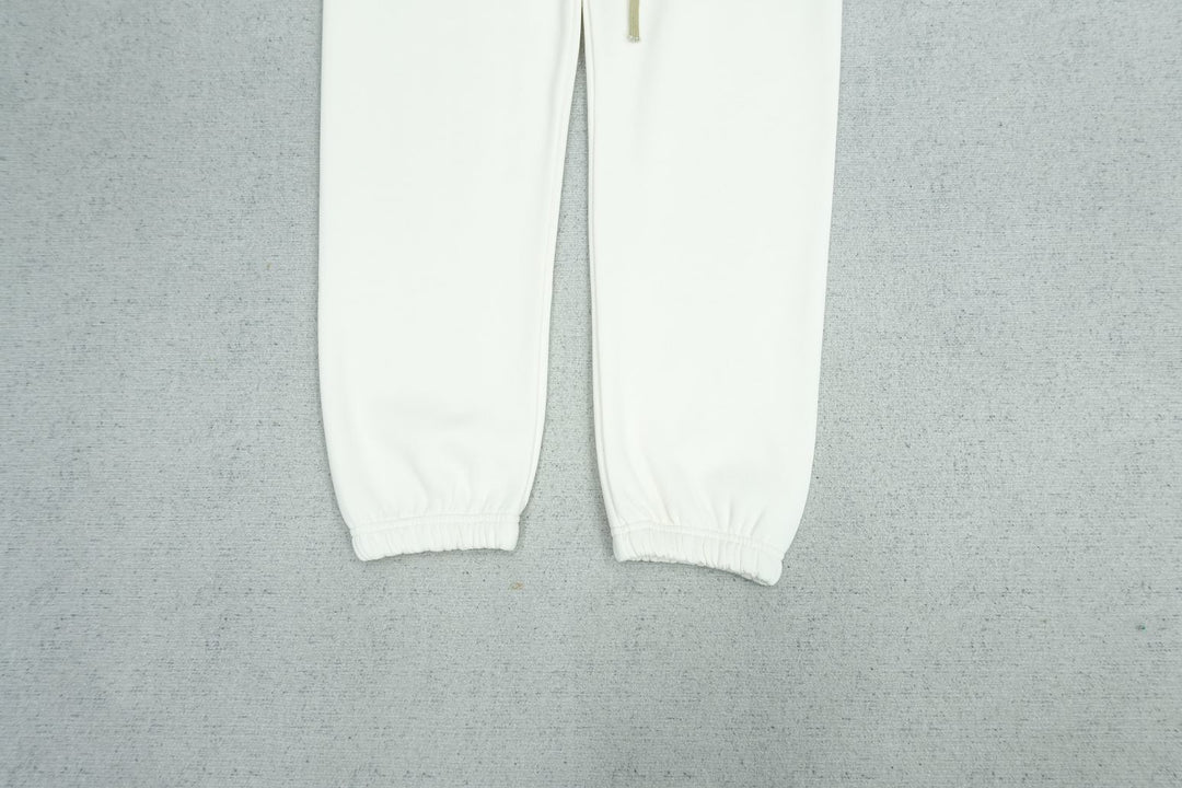 F - SWEATPANTS