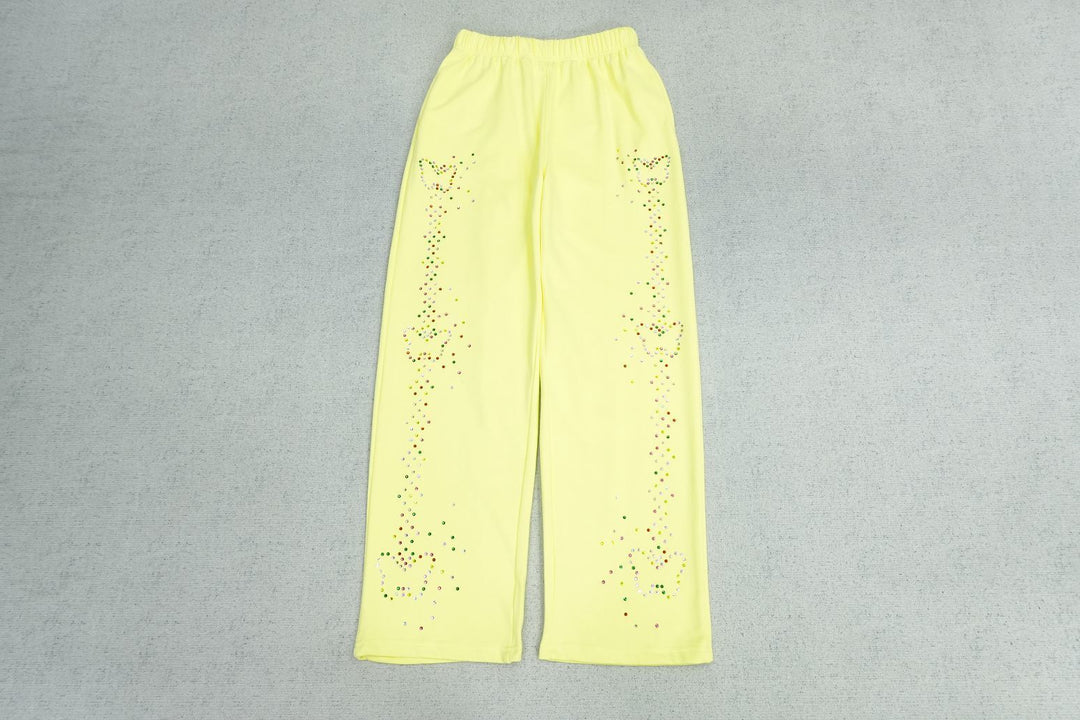 B - SWEATPANTS