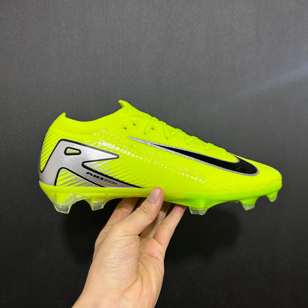 M - FUSSBALLSCHUHE