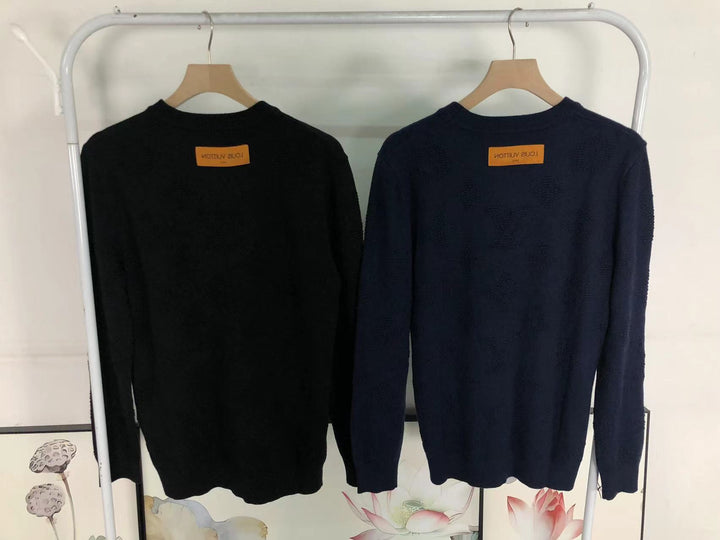 L - SWEATER