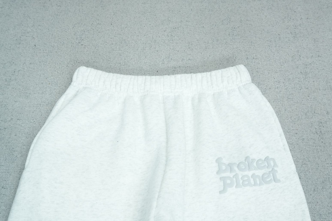 B - SWEATPANTS
