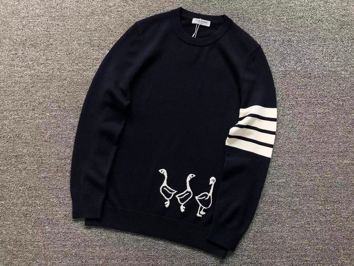 T - SWEATER