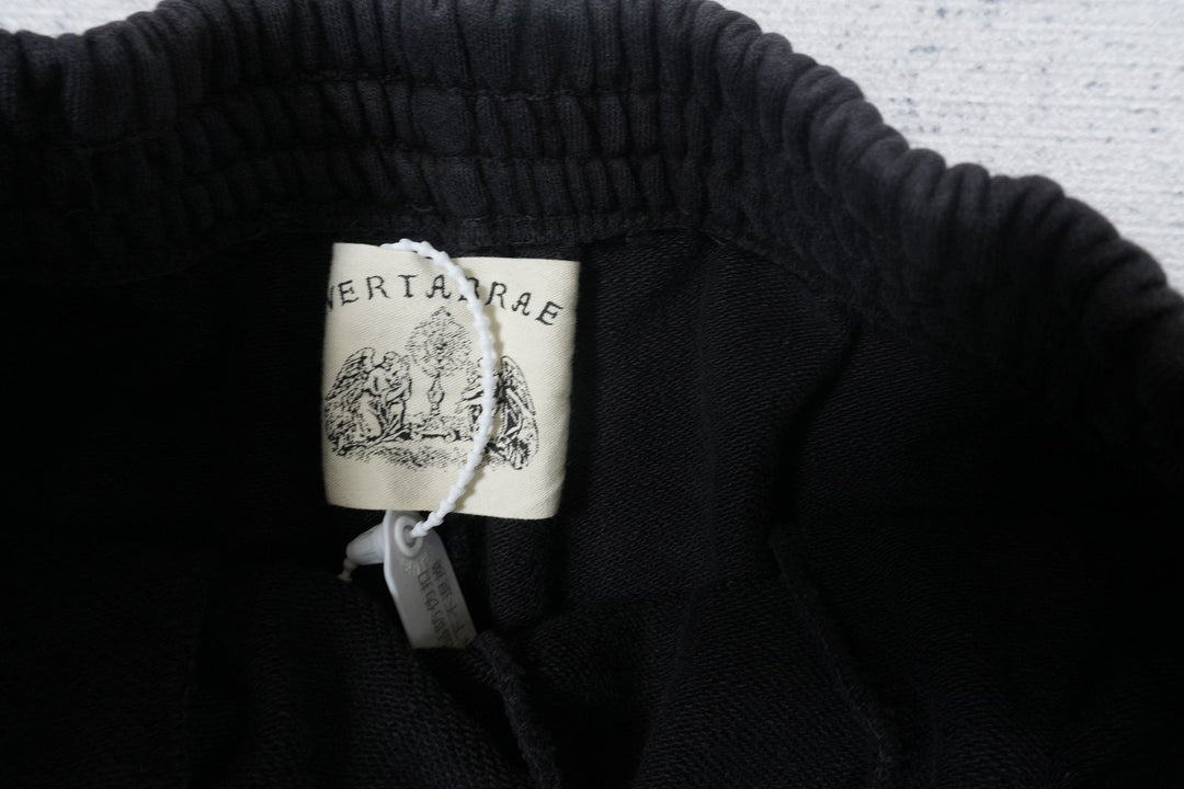 V - SWEATPANTS