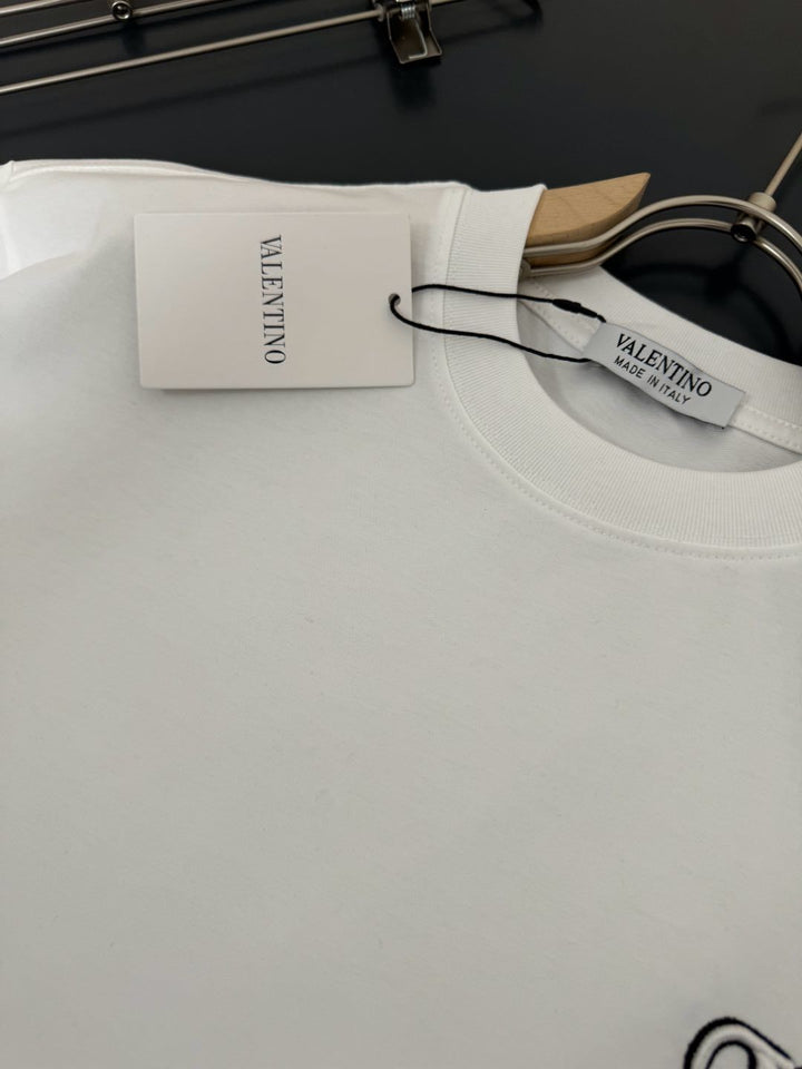 V - TSHIRT