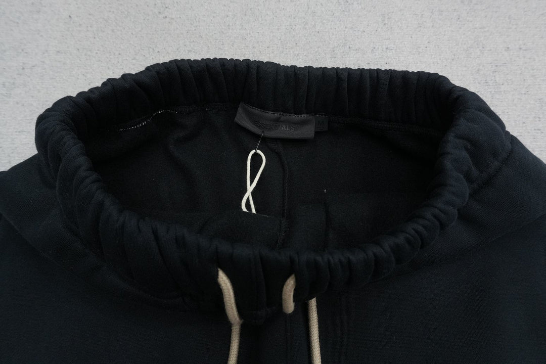 F - SWEATPANTS