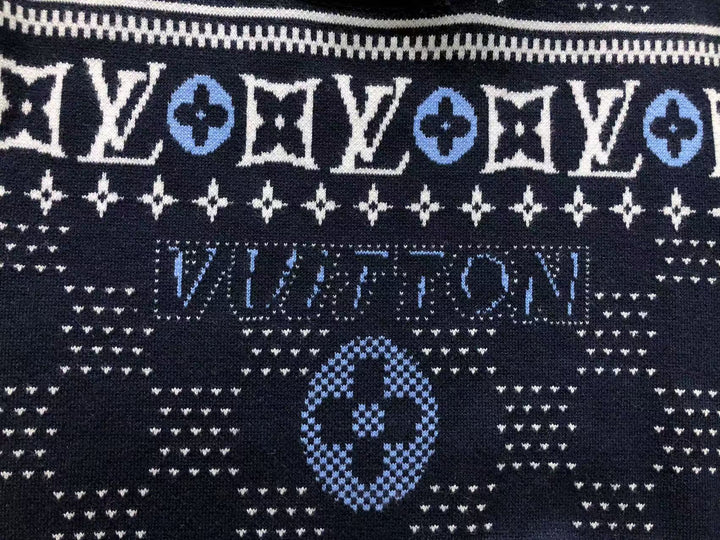 L - SWEATER
