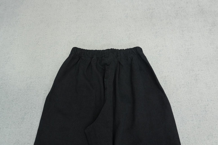 F - SWEATPANTS