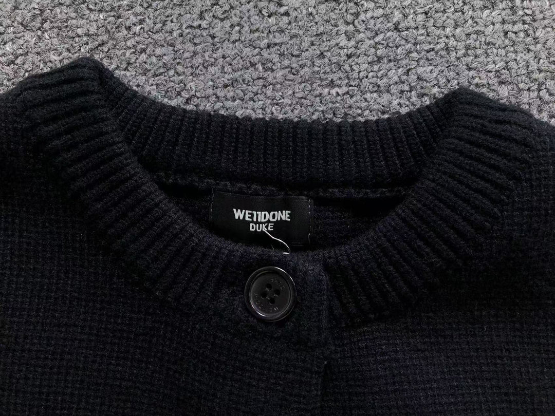 W - SWEATER