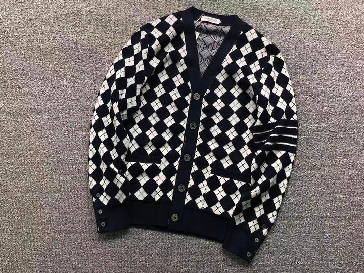 T - SWEATER