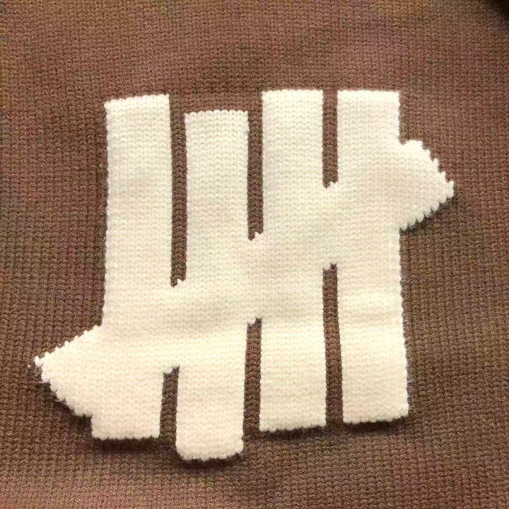 U - SWEATER
