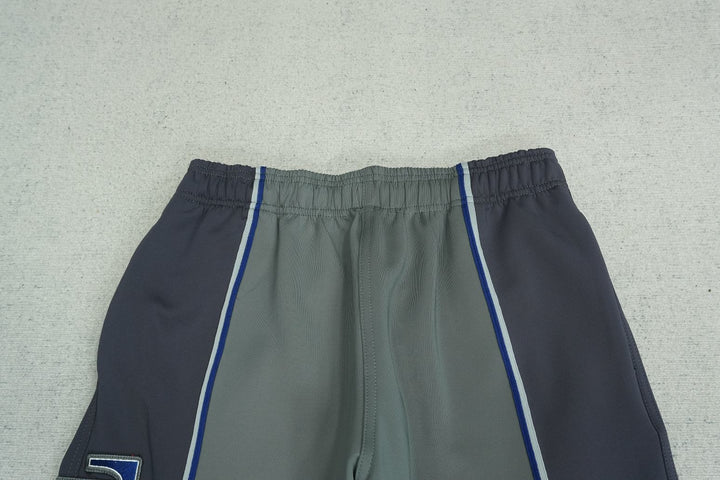 D - SWEATPANTS