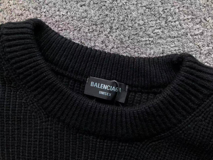 B - SWEATER