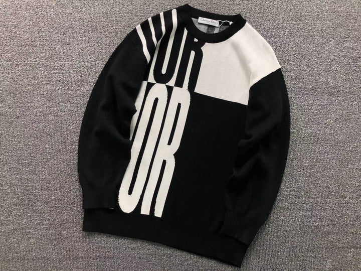 D - SWEATER