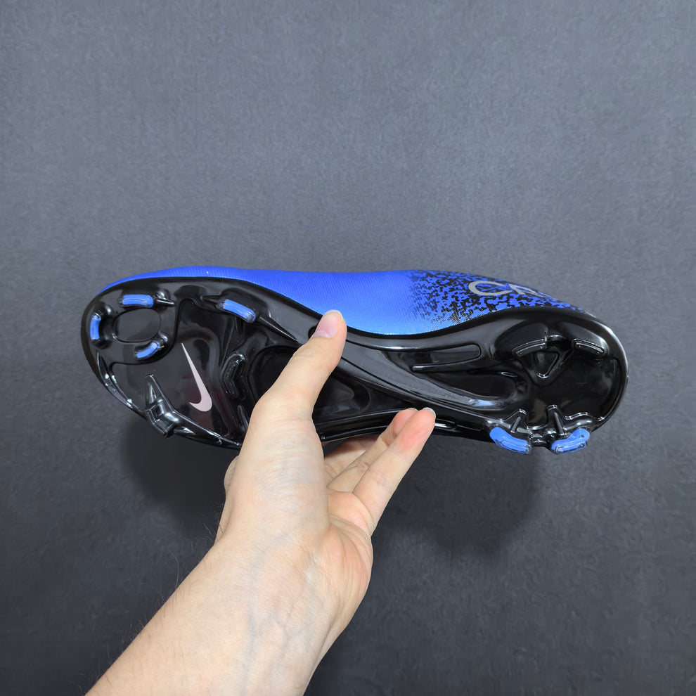 M - FUSSBALLSCHUHE