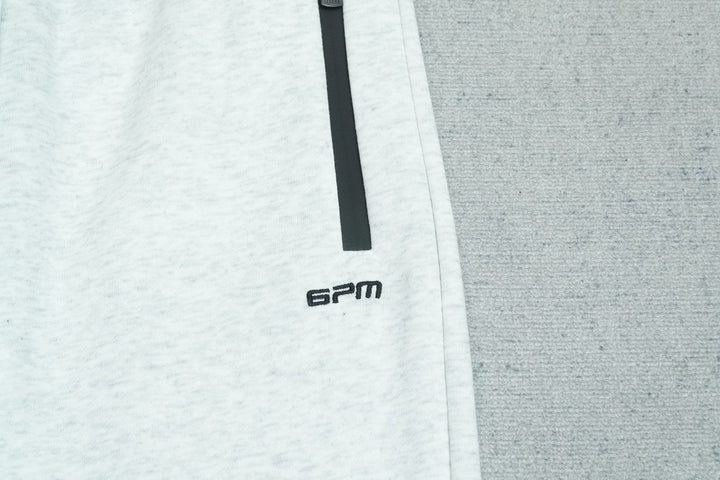 S - SWEATPANTS