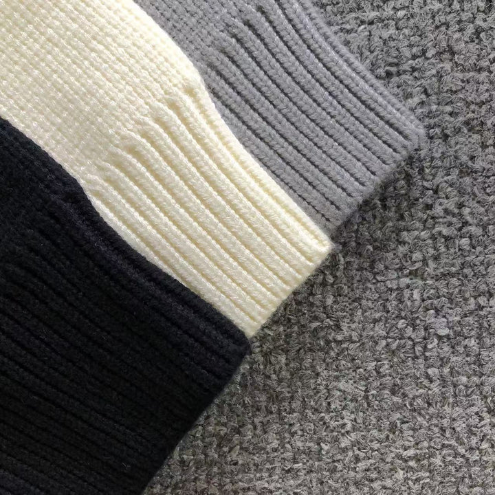 W - SWEATER