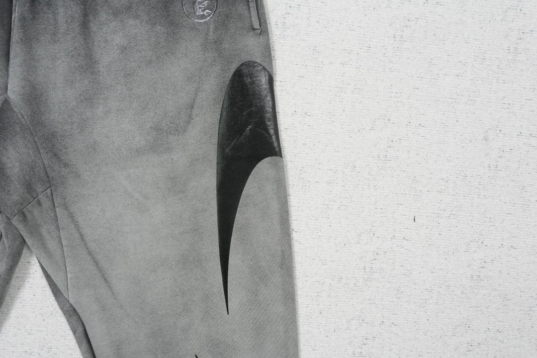 H - SWEATPANTS