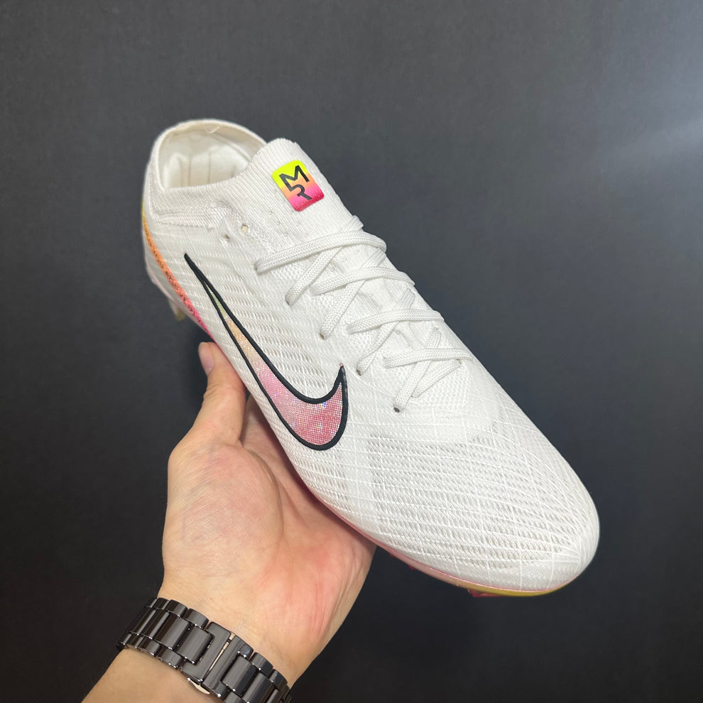 M - FUSSBALLSCHUHE