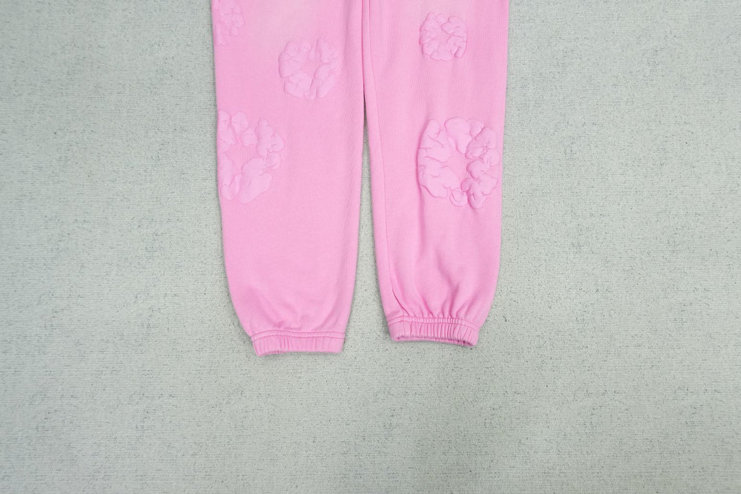 D - SWEATPANTS