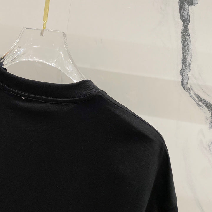 V - TSHIRT